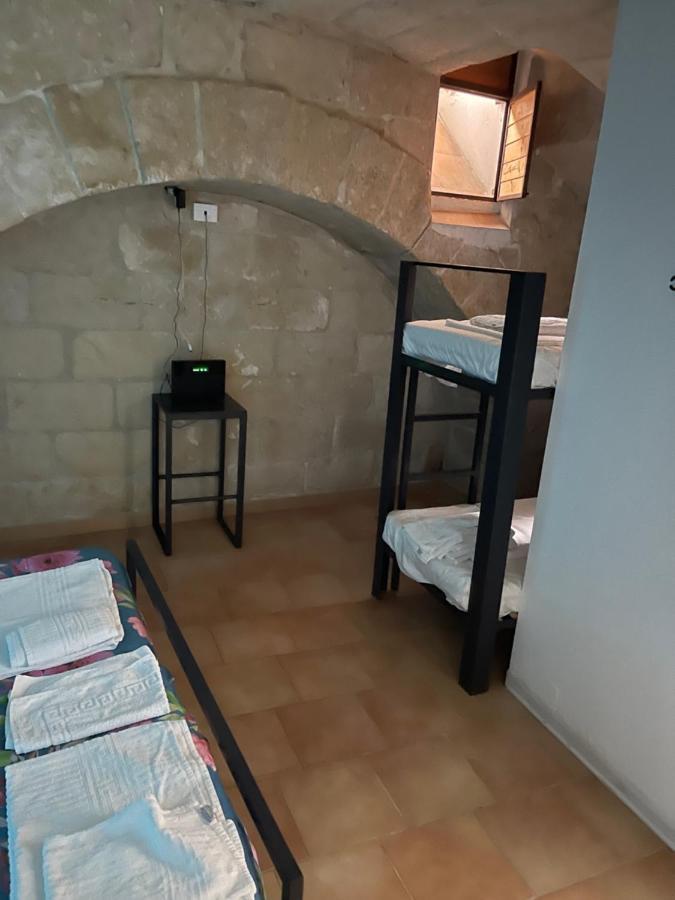Sassi Low Cost Matera Bagian luar foto